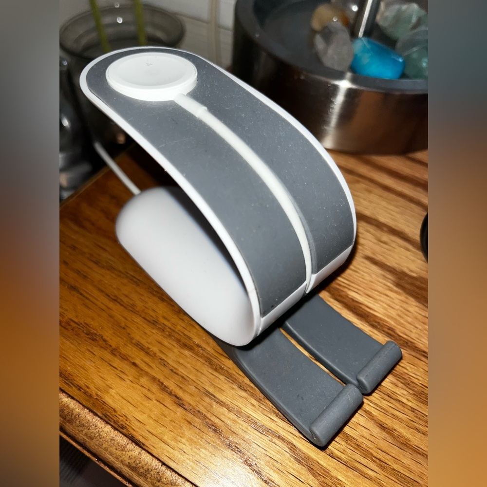 SOLD FREE WITH PURCHASE Apple Watch Charger Holder